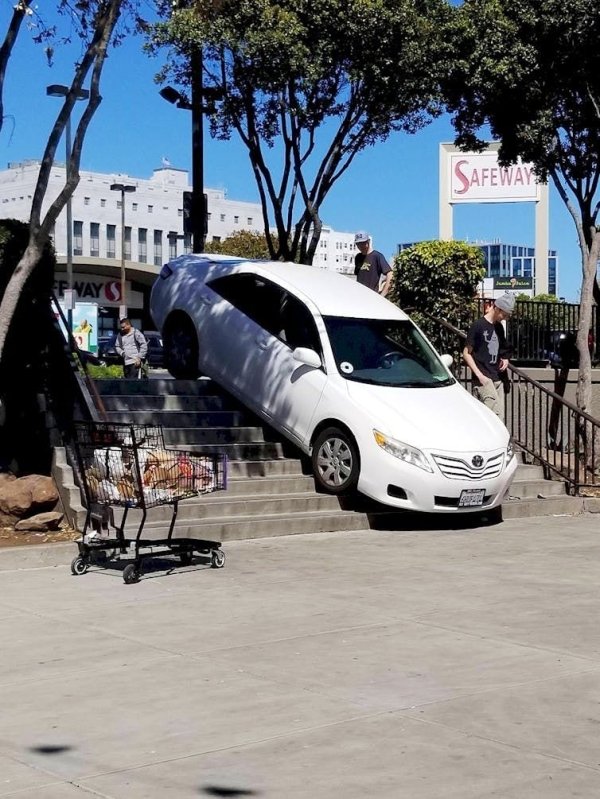 luxury vehicle - Safeway Nays