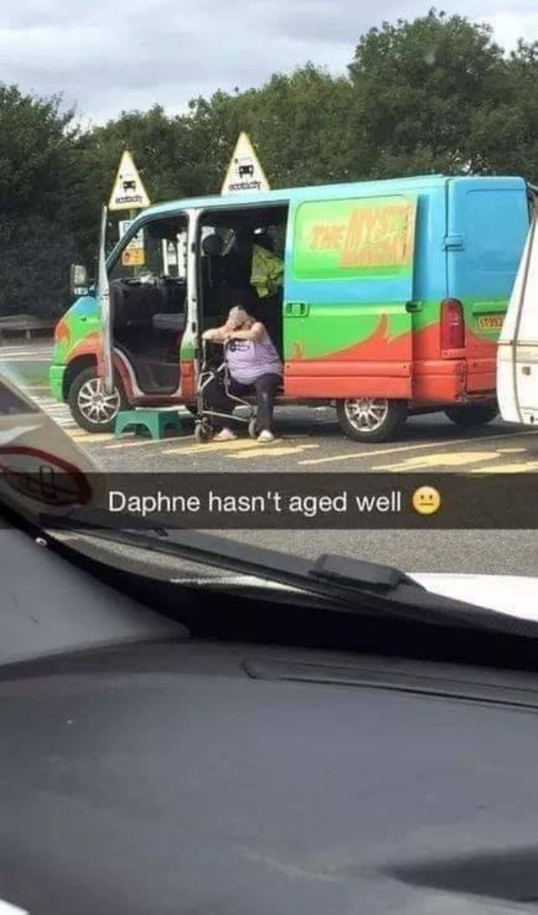 hasnt aged well - Daphne hasn't aged well e