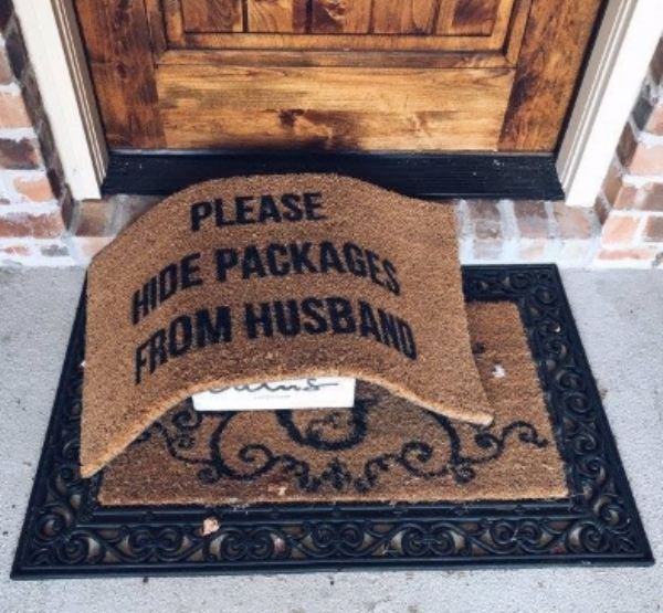 package under doormat - Please De Packages Om Husba > Coco