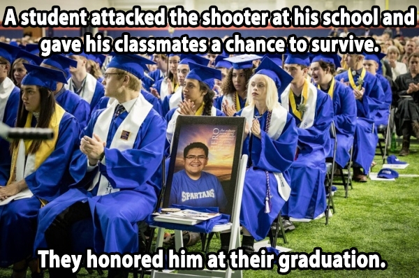 kendrick castillo graduation - A student attacked the shooterat his school and gave his classmates a chance to survive. Spartans They honored him at their graduation.