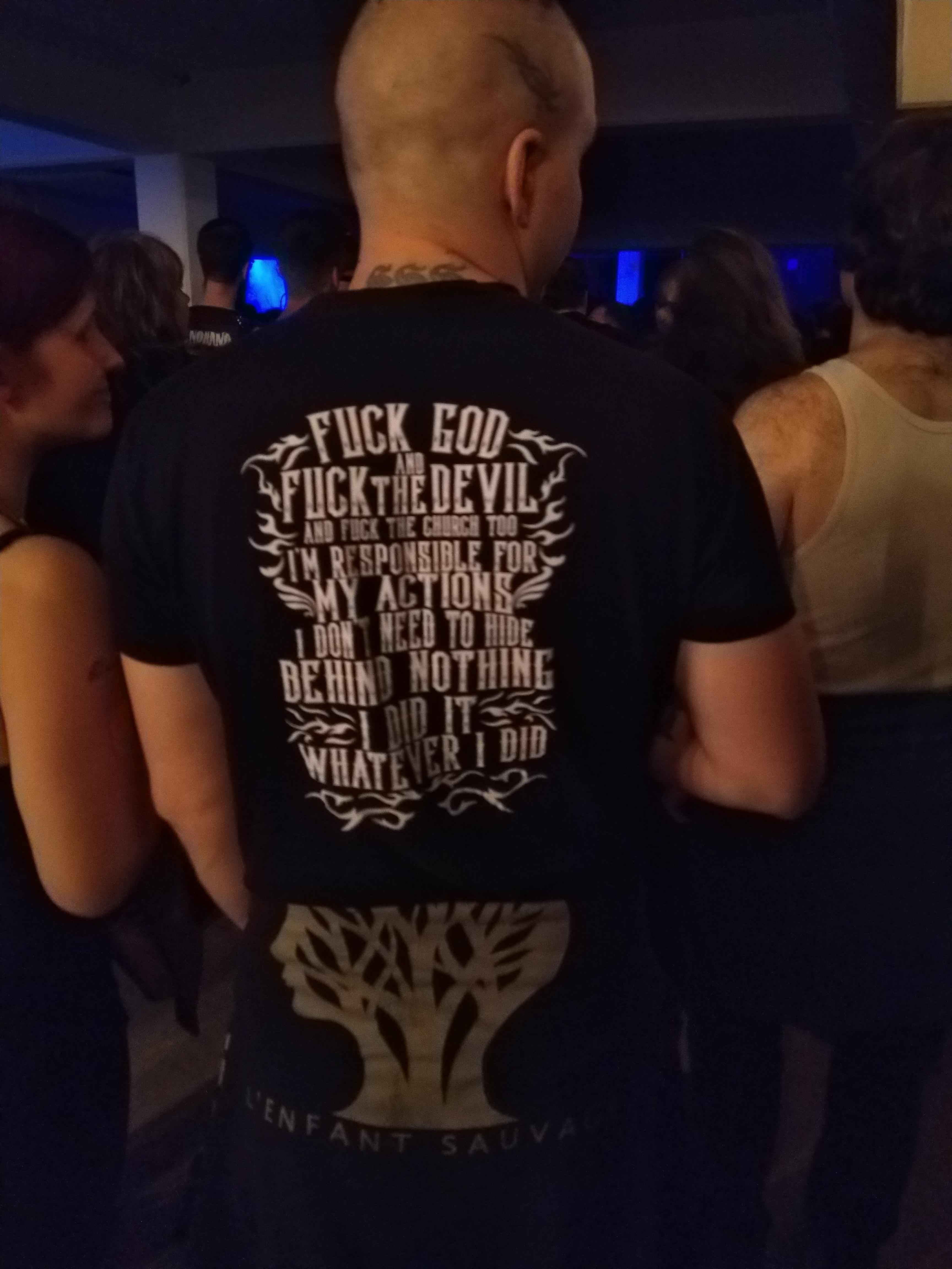t shirt - Fuck God Flickthe Devil Tersport Press Tort Behind Nothine,