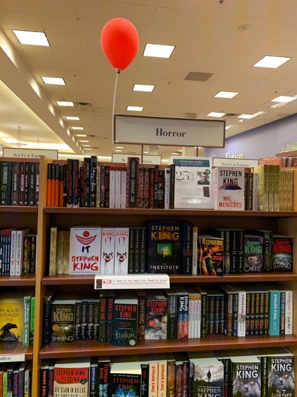 “This Indigo has a red balloon above the Stephen King section.”