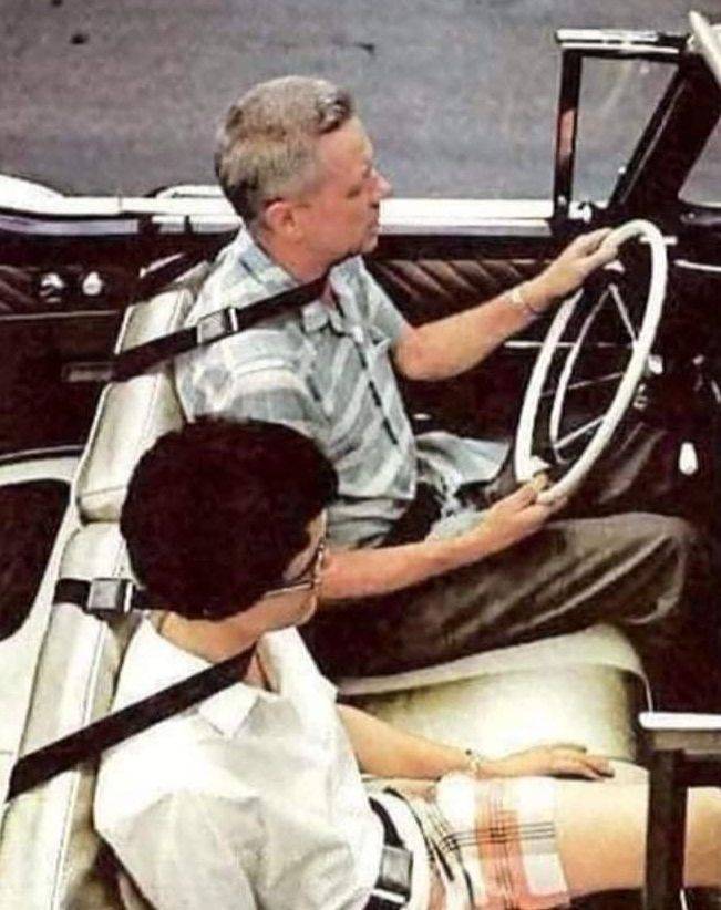 old seat belt designs