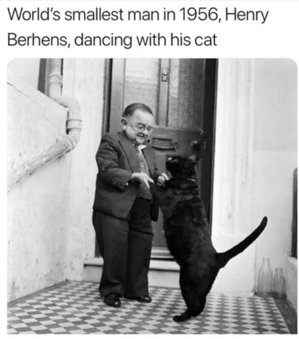 henry behrens - World's smallest man in 1956, Henry Berhens, dancing with his cat