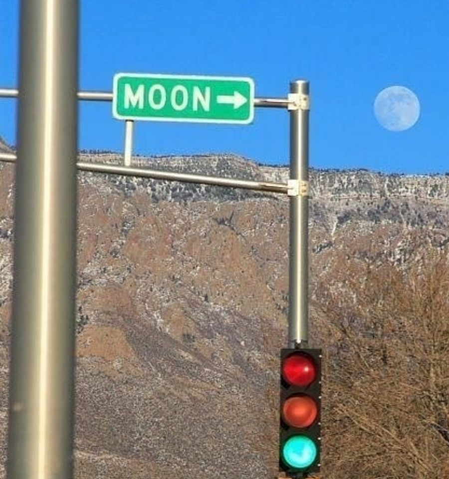 funny coincidences - Moon