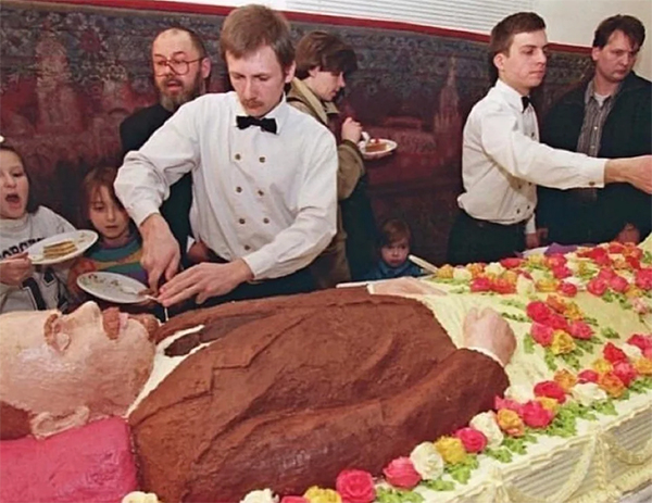funny funeral cakes