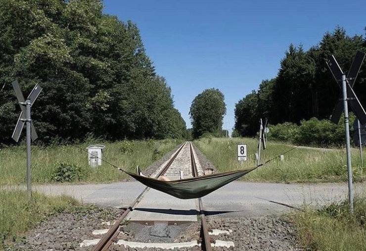 hammock train