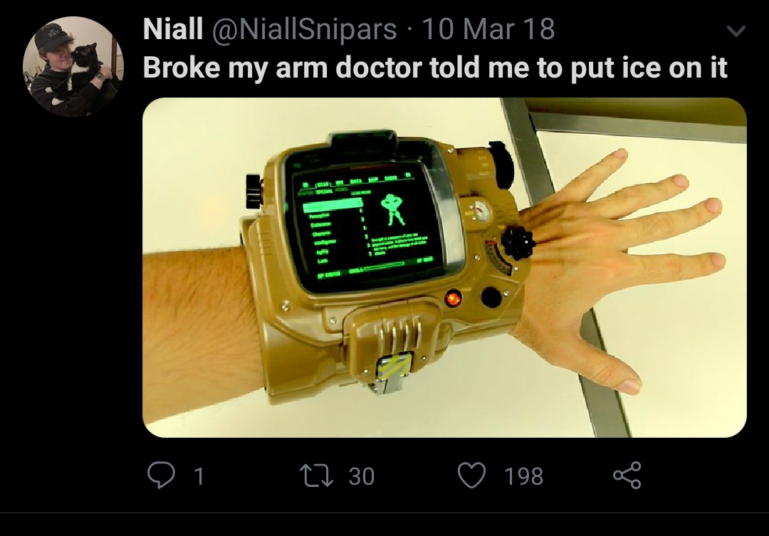 white twitter - Niall 10 Mar 18 Broke my arm doctor told me to put ice on it Le Q1 27 30 198 8