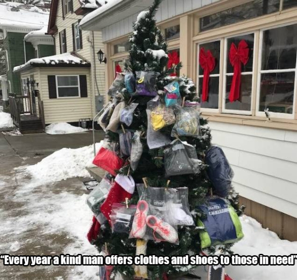 christmas tree - Every year a kind man offers clothes and shoes to those in need