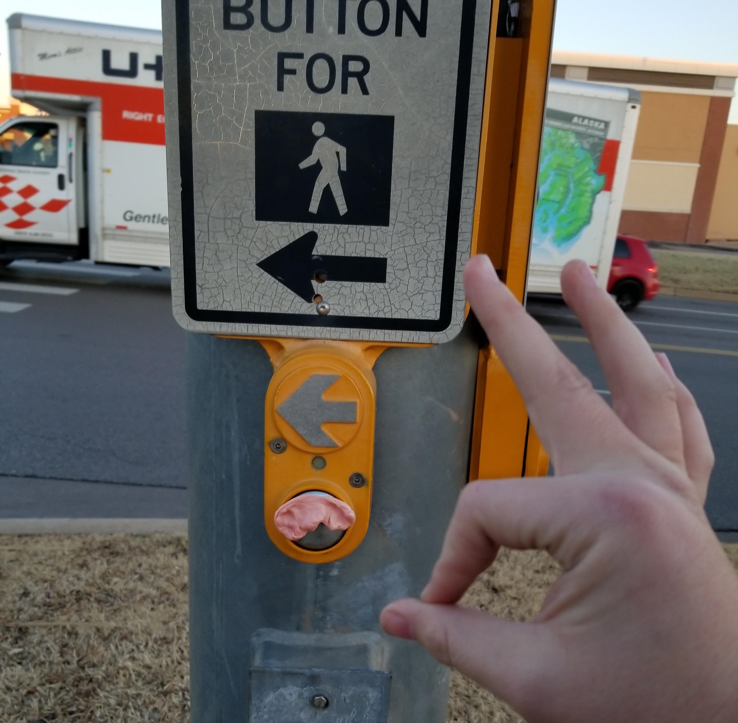 pedestrian - Button For Genti
