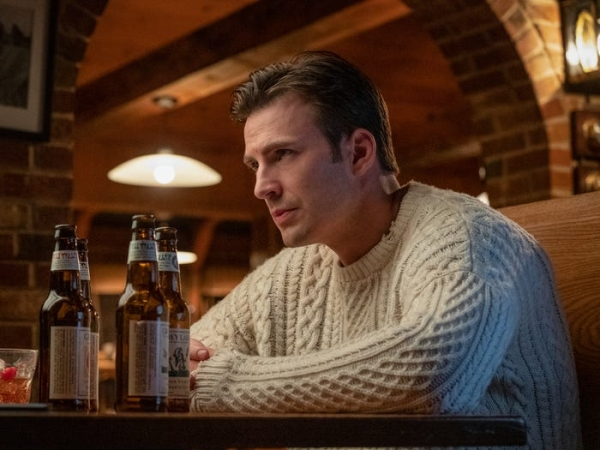 chris evans in knives out -