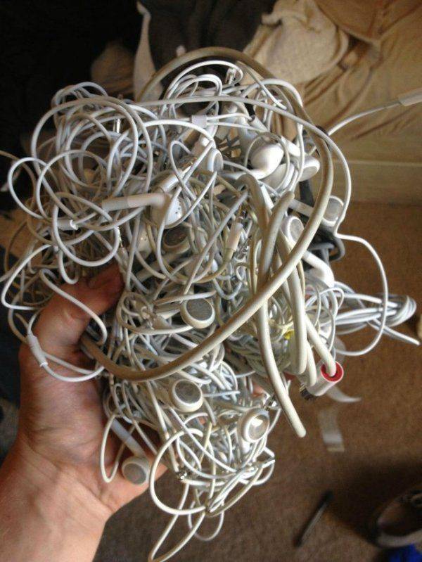 tangled earphones