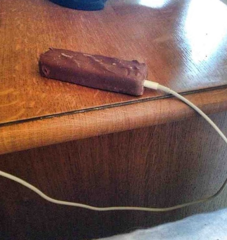 snickers phone charger