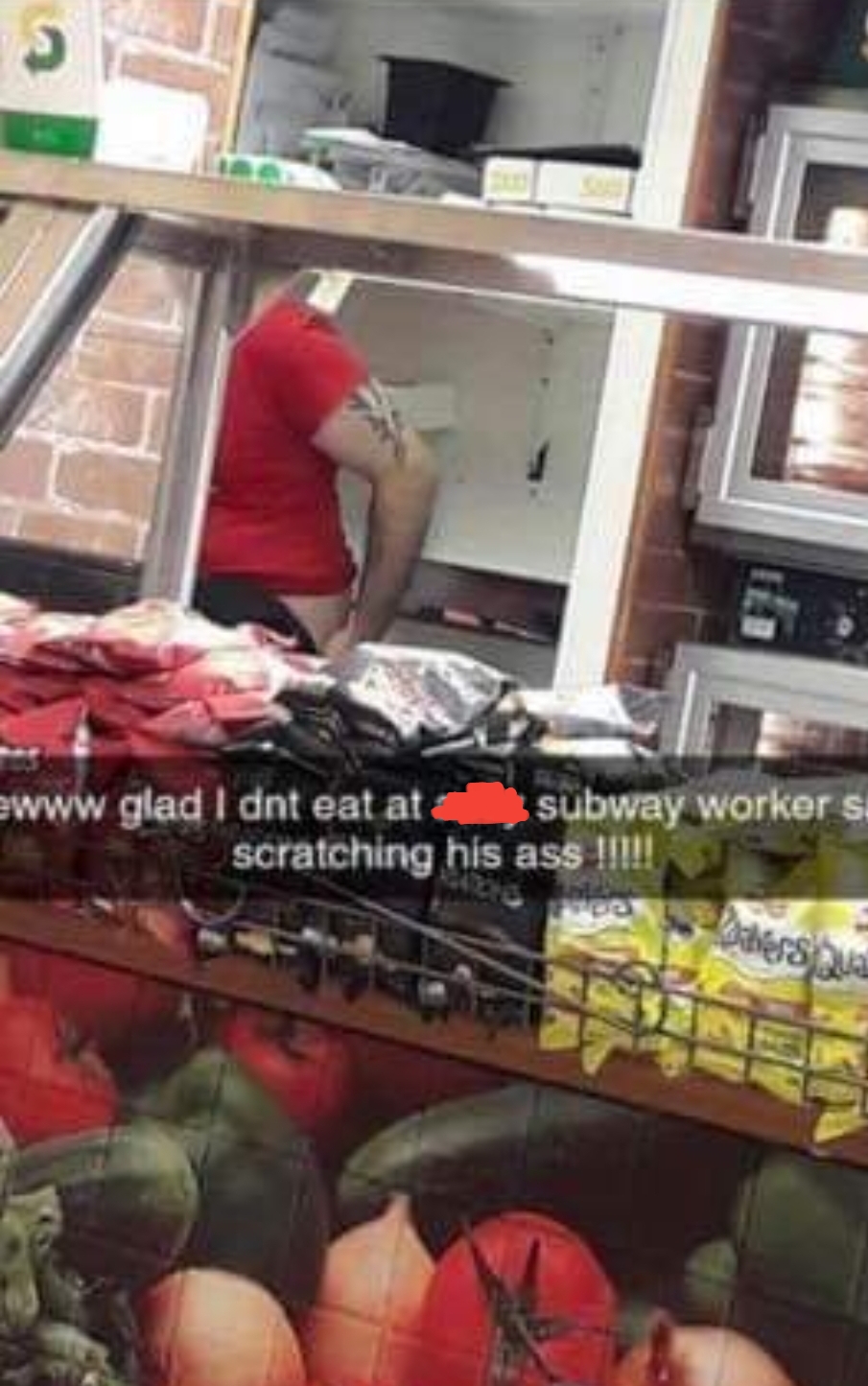 supermarket - www glad I dnt eat at subway workers scratching his ass !!!!! Duos des