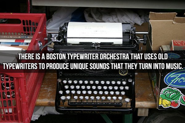 typewriter - There Is A Boston Typewriter Orchestra That Uses Old Typewriters To Produce Unique Sounds That They Turn Into Music. 99 Ag vorm Seido & Naumann Dresden