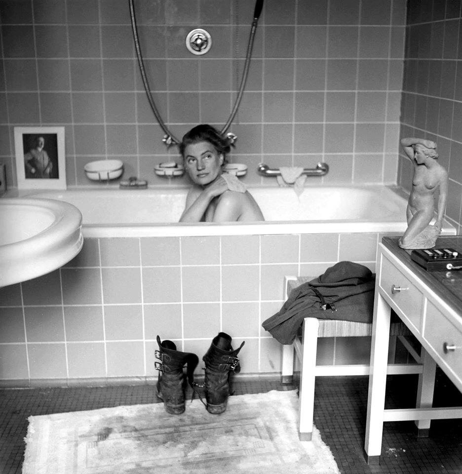 lee miller in hitler's bathtub