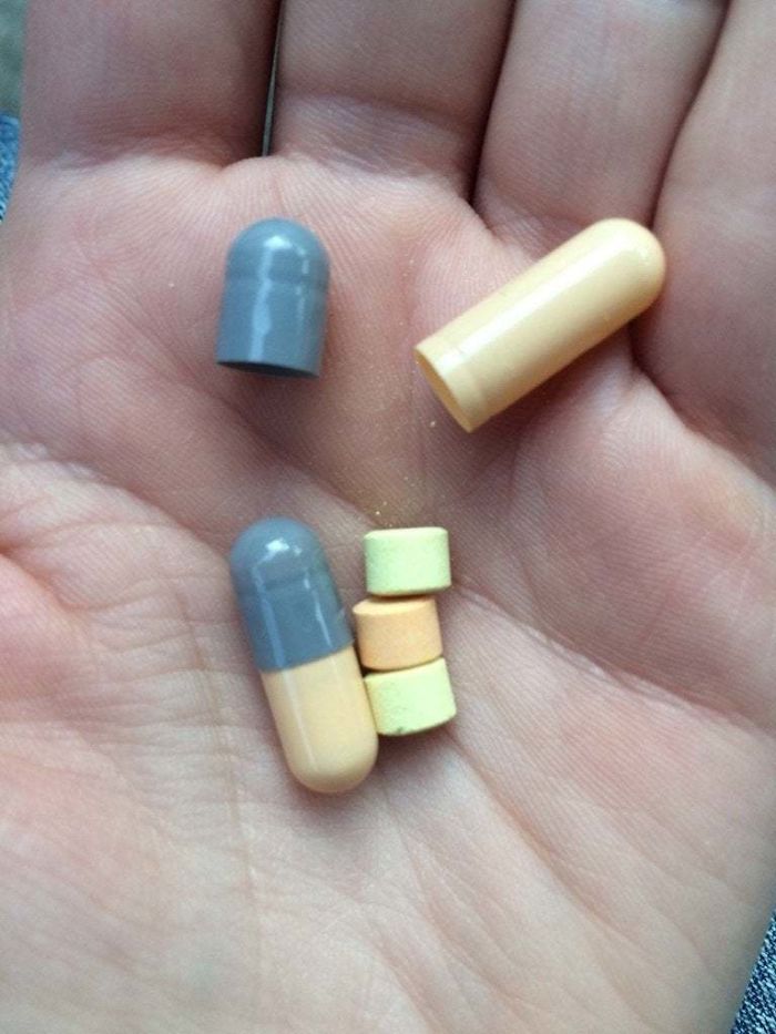 nitrofurantoin capsules open