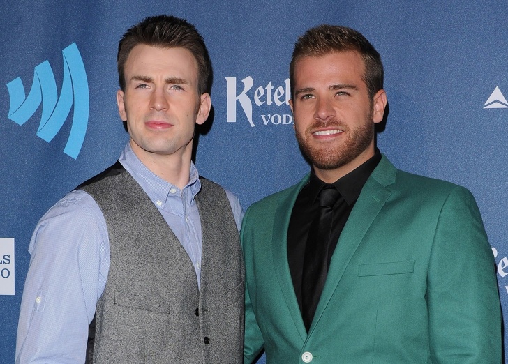 Chris Evans and his brother Scott