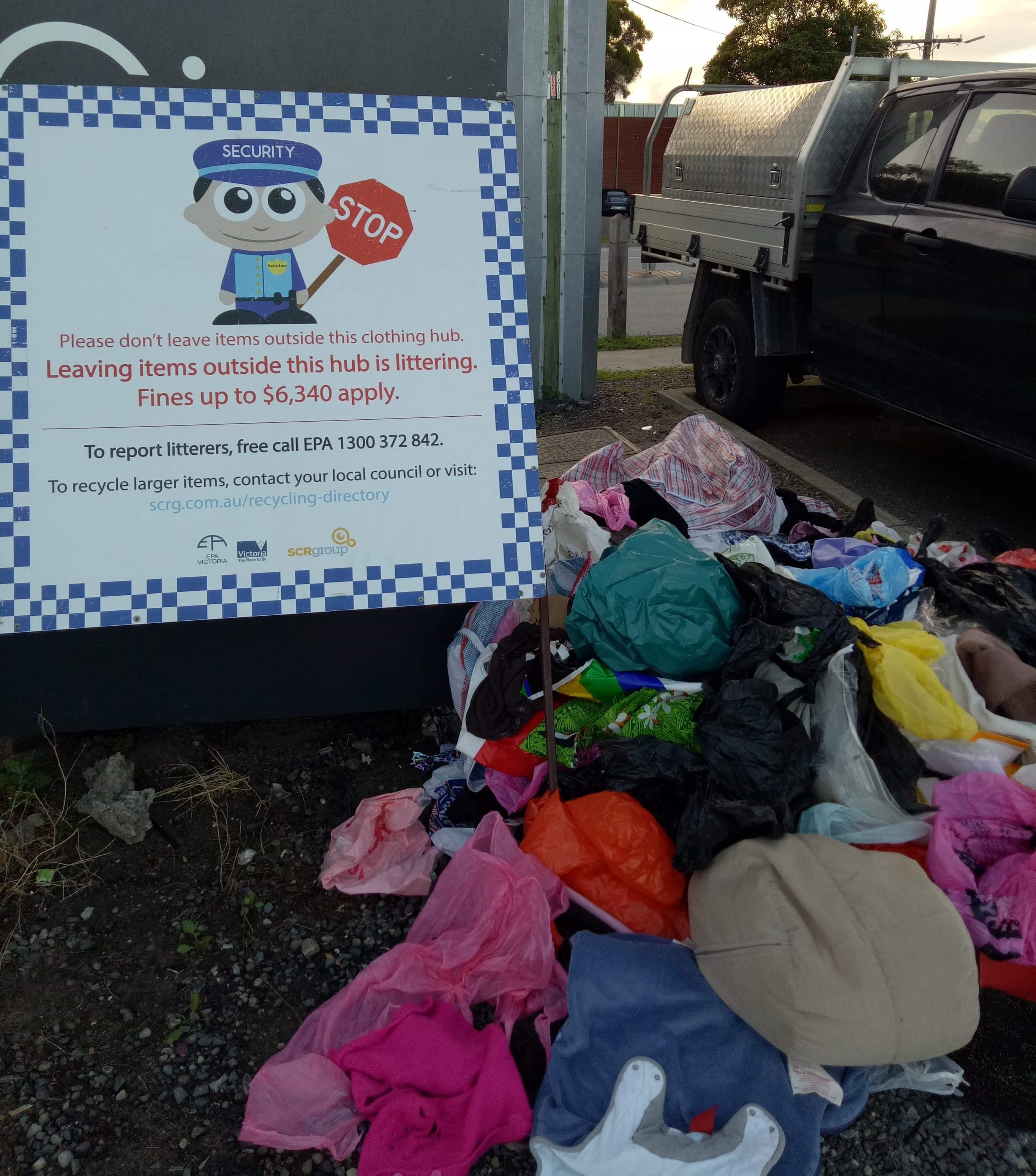 toddler - Please don't wave terms butside this clothing Leaving items outside this hub is littering Fines up to $6,340 apply. To report litterers, free call Epa 1300372842 To recycle larger items, contact your local councilor