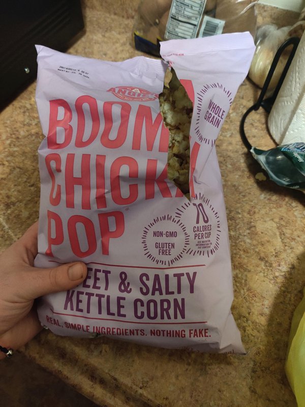 snack - Anilla Boon . Calories 3 Per Cup NonGmo Gluten Free Eet 8. Salty Kettle Corn Real, Simp Swmple Ingredients. Nothing Fake.