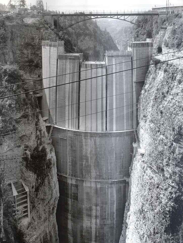 The Santa Giustina Dam under construction, 1949