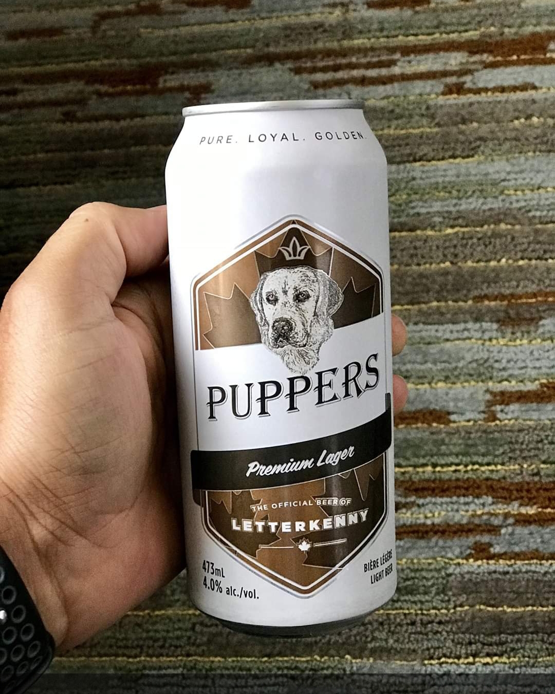 beer - Pure Loyal Golden Puppers Premium Lager Letterkenny Ro . .