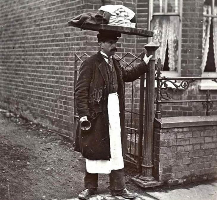 his man was selling muffins to Londoners (1910).