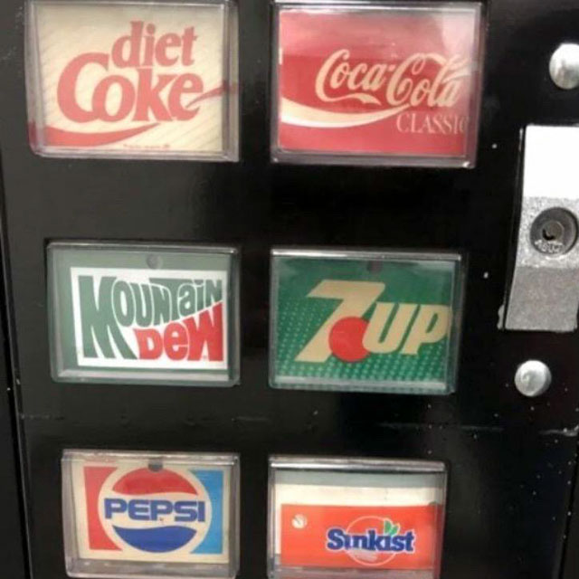 vending machine - CocaCola Classic 7 Up Pepsi Sinkist