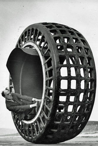 The Dynasphere was a monowheel electric vehicle which could go up to 25 miles per hour (1932)