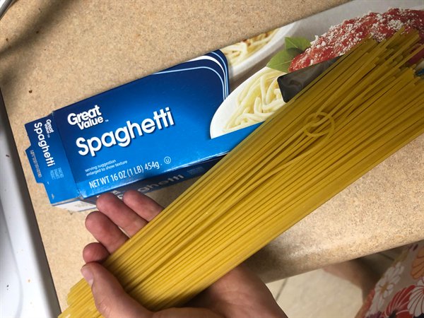 Tangled - Grid Spaghetti Spaghetti www . Net Wt 16 Oz 1 Lb 4549