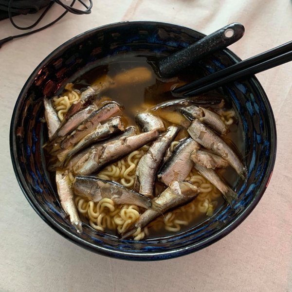 ramen with fish in it