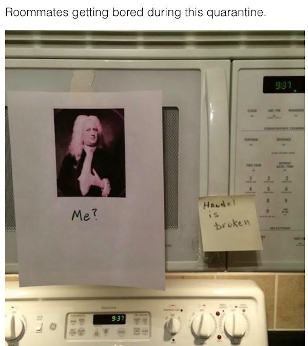 26 Roommates With A Strong Meme Game
