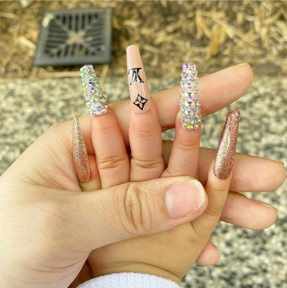 Artificial nails