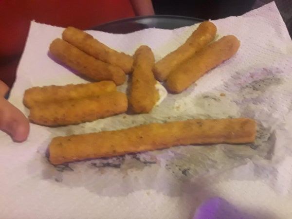 Bf and I find a really long mozzarella sticks. We think it’s good luck.