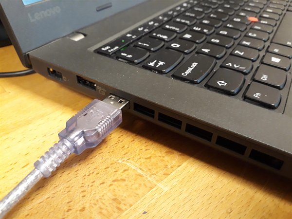 laptop with fan exhaust that looks too much like a usb port