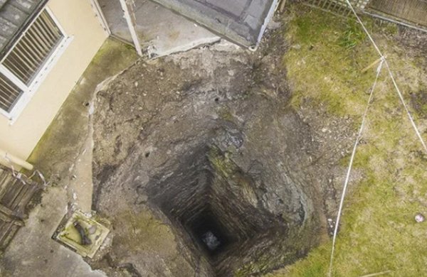 medieval mineshaft sinkhole