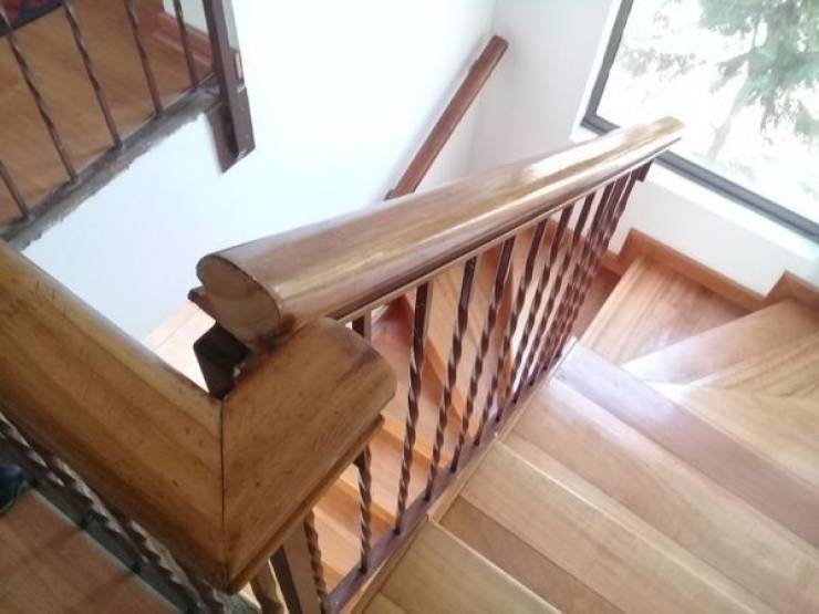hand railing doesn't work stairs