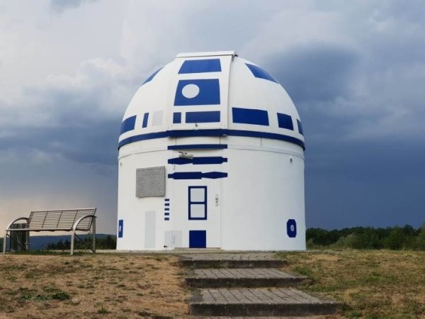 funny memes - r2d2 observatory germany
