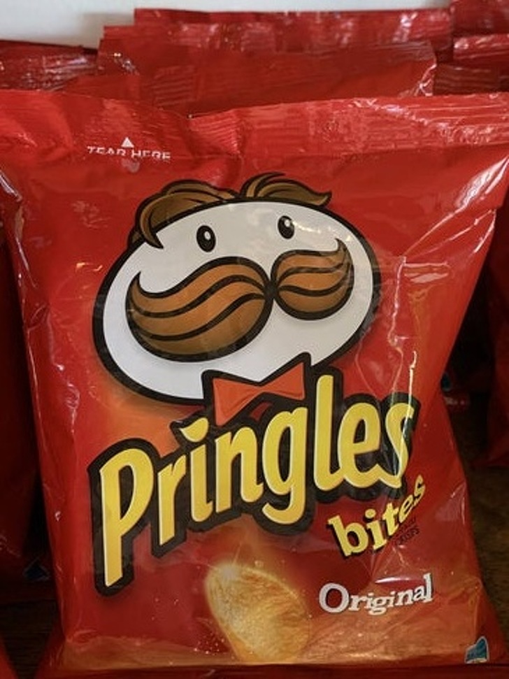 potato chip - A Year Here Pringles bites Original