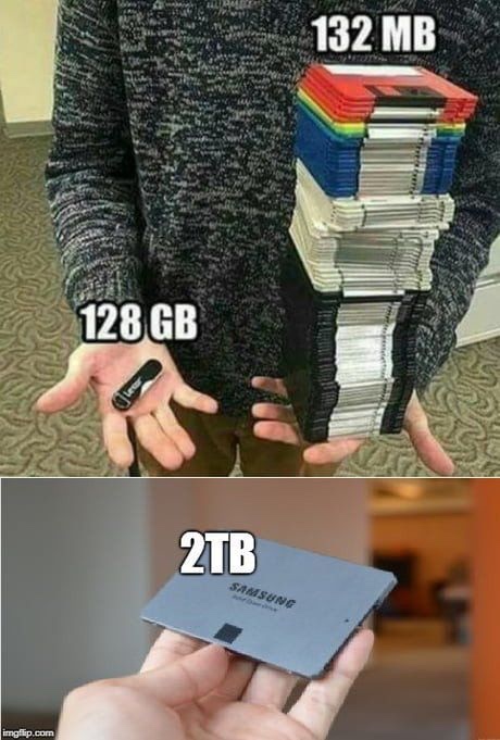 floppy disk vs flash drive - 132 Mb 128 Gb 2TB