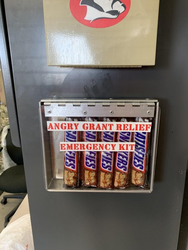vending machine - Angry Grant Relief Emergency Kit Atisjes Sjes