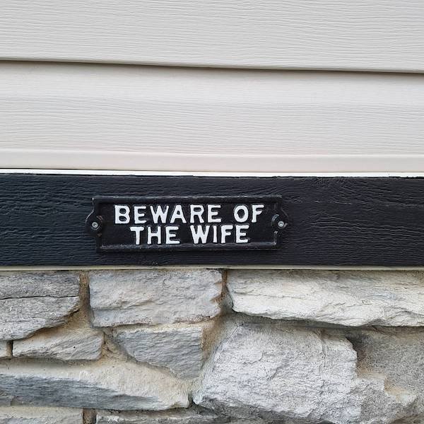 wall - Beware Of The Wife