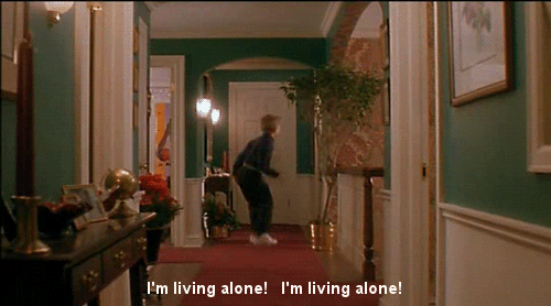 home alone i m living alone gif - I'm living alone! I'm living alone!