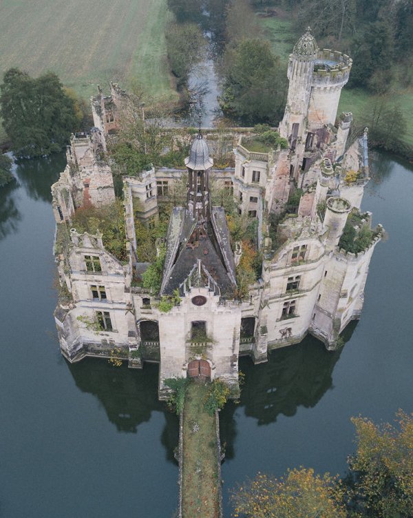 abandoned 13th century château located in france