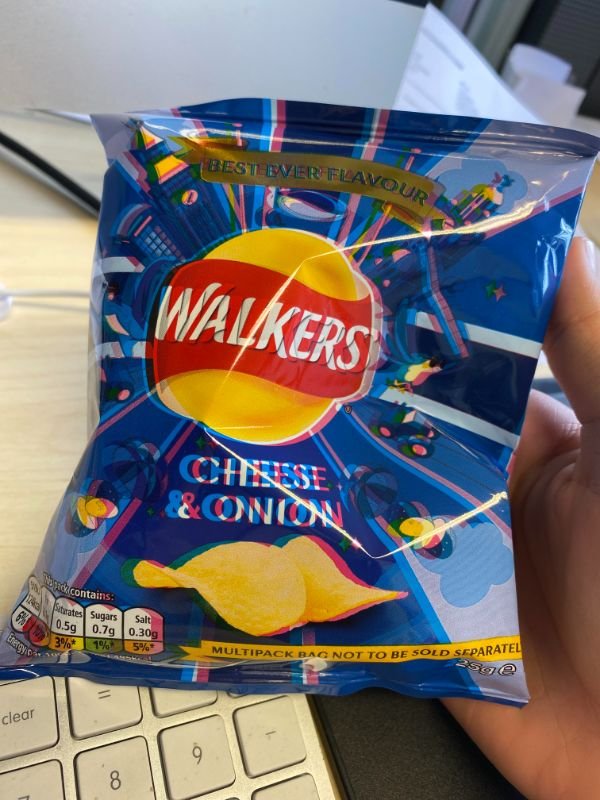 snack - Bestawier Flavour Walkers & Onion Wypadki contains strates Sugars Ga Energy Salt 0.59 0.79 0.30g 1% 5% 3% Multipack Rag Not To Be Sold Separatel 359e 11 clear 9 8