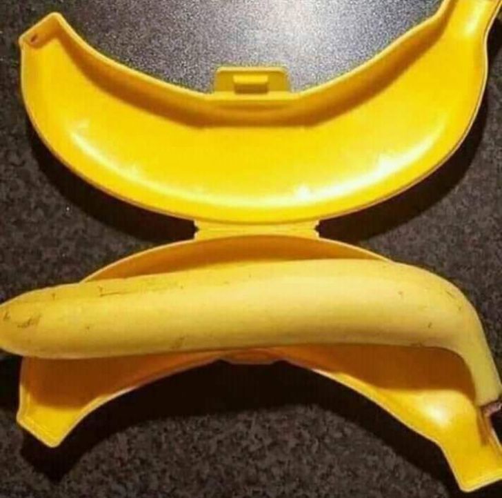 curved banana tupperware doesn't hold straight banana