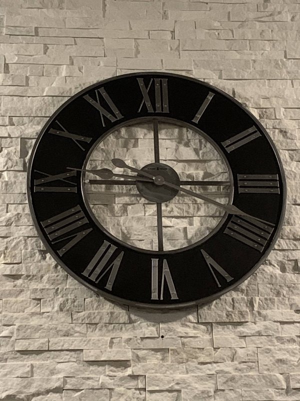 wall clock - Xii Ta