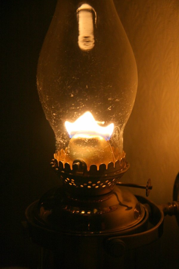 midnight oil lamp - Ko