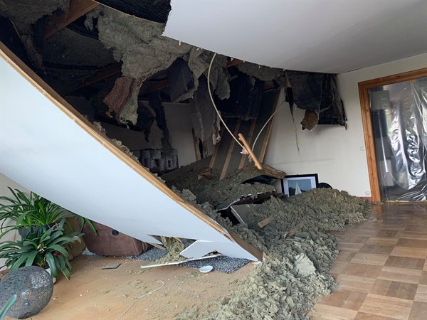 “The ceiling of my girlfriend’s parents living room caved in last night”