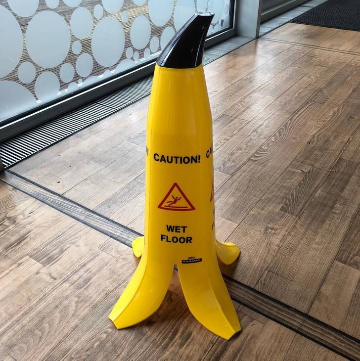 donkey kong sign - Caution! Se Wet Floor